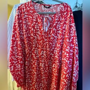 BloomChic classic red & white ditzy print top.Long sleeves,elastic peplum waist.